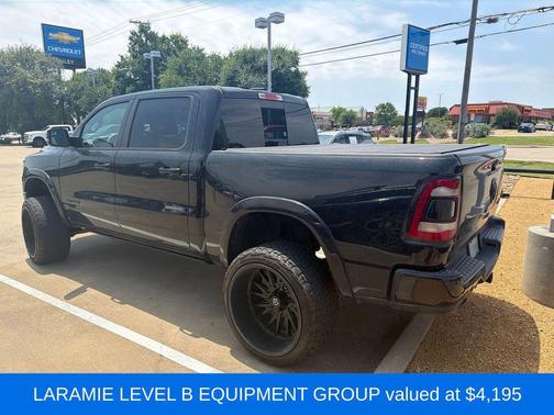 Diamond Black Crystal Pearlcoat 2023 RAM 1500 Laramie
