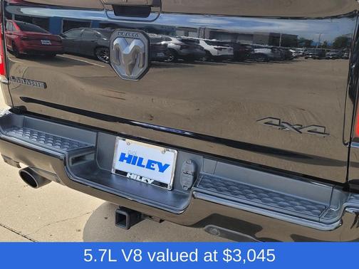 Diamond Black Crystal Pearlcoat 2023 RAM 1500 Laramie