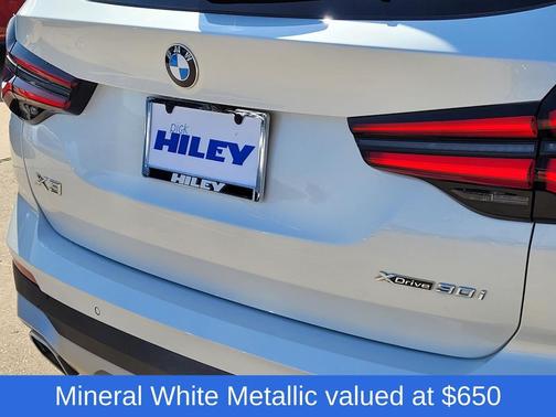 Mineral White Metallic 2023 BMW X3 xDrive30i