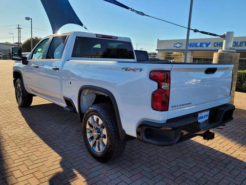 2026 Chevrolet Silverado 2500 Custom