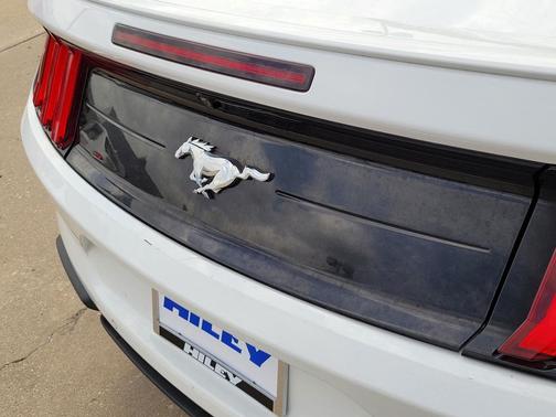 Oxford White 2023 Ford Mustang EcoBoost Premium
