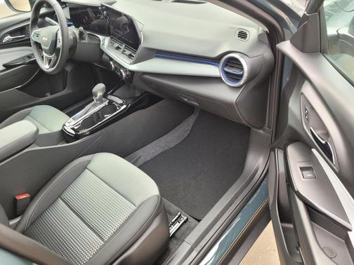 Cypress Gray 2026 Chevrolet Trax LT