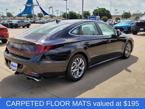 Phantom Black 2022 Hyundai SONATA SEL