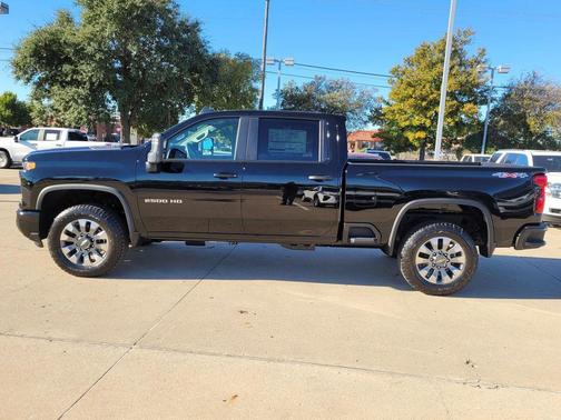 2026 Chevrolet Silverado 2500 Custom