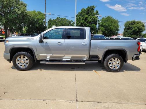 Sterling Gray Metallic 2026 Chevrolet Silverado 2500 High Country