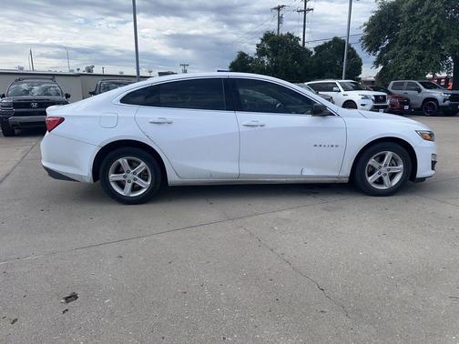 Summit White 2020 Chevrolet Malibu 1LS