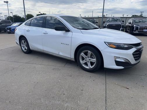 Summit White 2020 Chevrolet Malibu 1LS