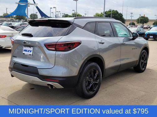Sterling Gray Metallic 2023 Chevrolet Blazer 2LT