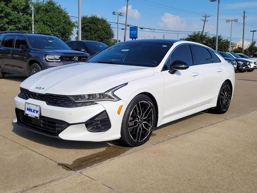 Glacial White Pearl 2023 Kia K5 GT