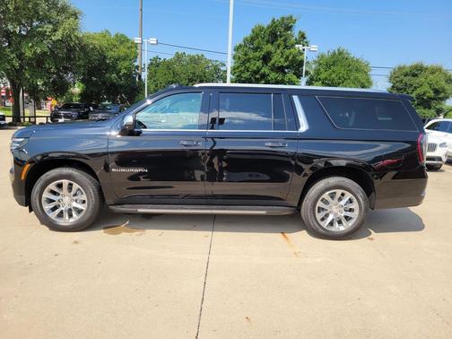 Black 2026 Chevrolet Suburban Premier