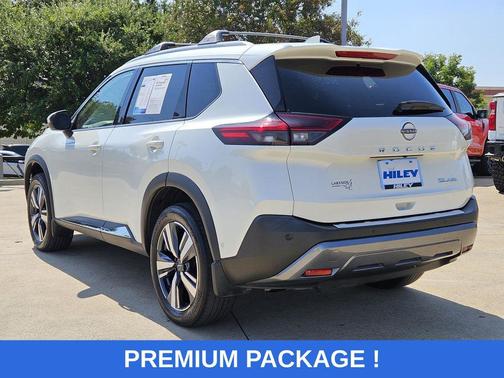 2022 Nissan Rogue SL