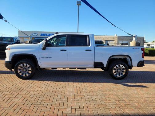 2026 Chevrolet Silverado 2500 Custom