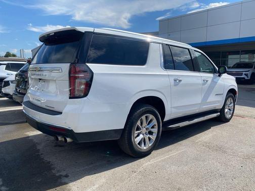2023 Chevrolet Suburban Premier