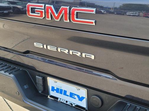 2025 GMC Sierra 2500 AT4