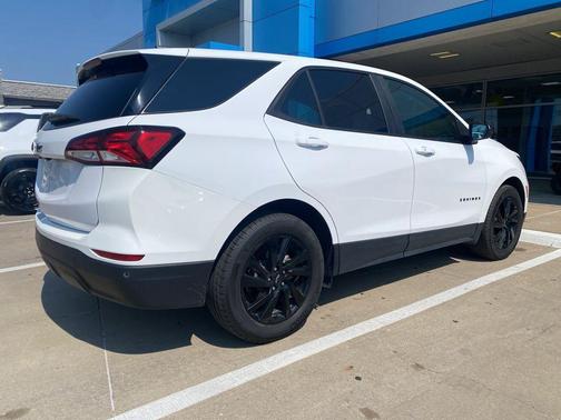 2023 Chevrolet Equinox LS