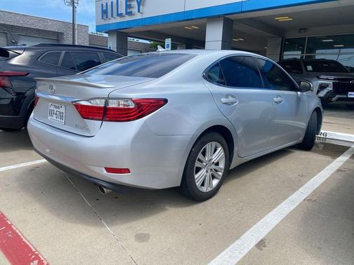 Silver Lining Metallic 2014 Lexus ES 350 Base
