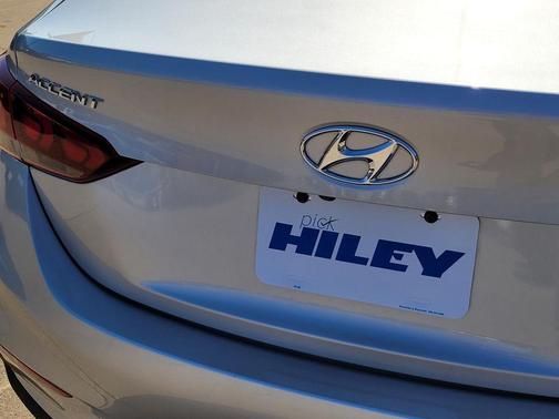 2020 Hyundai Accent SE