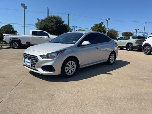 2020 Hyundai Accent SE