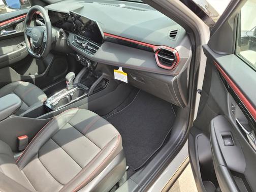 White Sands 2026 Chevrolet Trailblazer RS