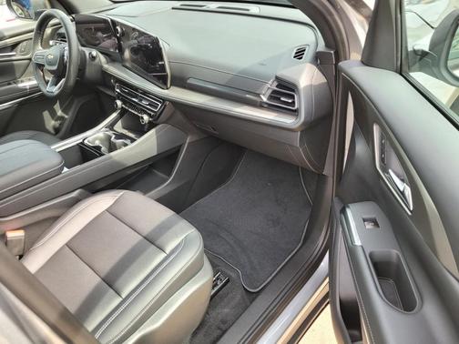 Sterling Gray Metallic 2026 Chevrolet Traverse LT