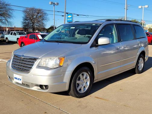 2010 Chrysler Town & Country Touring