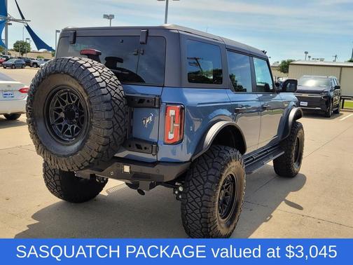 Azure Gray Metallic Tri-Coat 2025 Ford Bronco Badlands