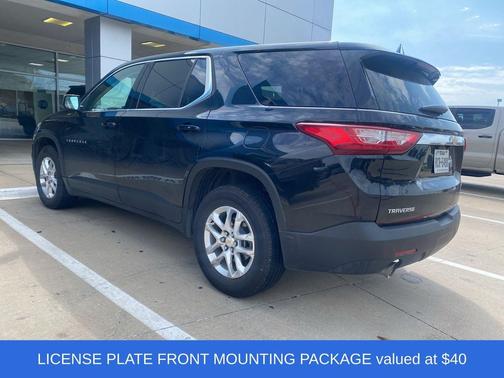 Mosaic Black Metallic 2021 Chevrolet Traverse LS