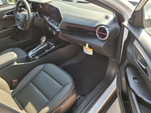 2025 Chevrolet Trax FWD 2RS