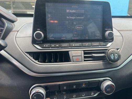 Super Black 2020 Nissan Altima SR FWD