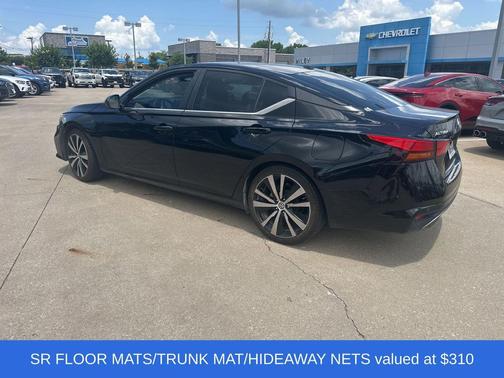 Super Black 2020 Nissan Altima SR FWD