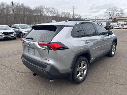 2021 Toyota RAV4 Hybrid XLE Premium