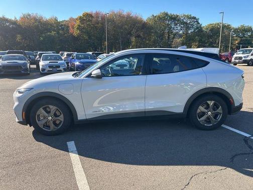 2022 Ford Mustang Mach-E Select