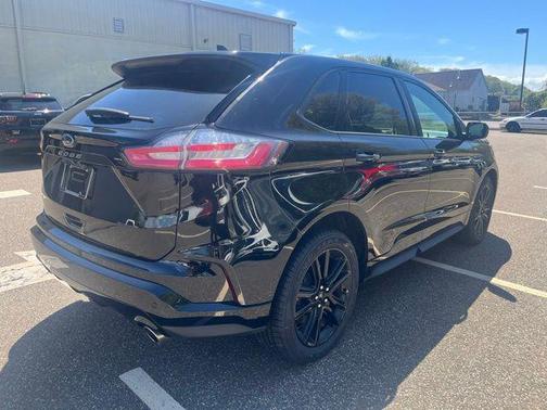 2021 Ford Edge ST Line