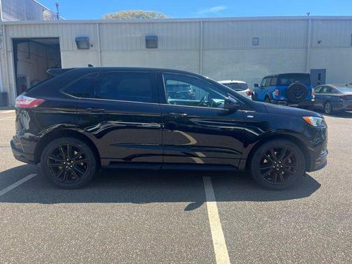2021 Ford Edge ST Line