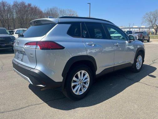 2022 Toyota Corolla Cross LE