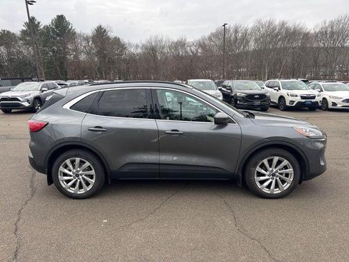 2022 Ford Escape Titanium