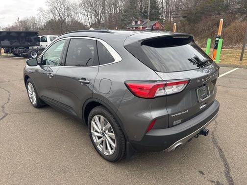 2022 Ford Escape Titanium