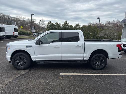 2025 Ford F-150 Lightning Flash