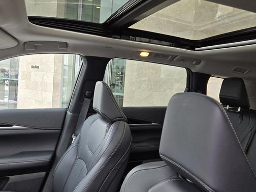 2025 INFINITI QX60 Pure