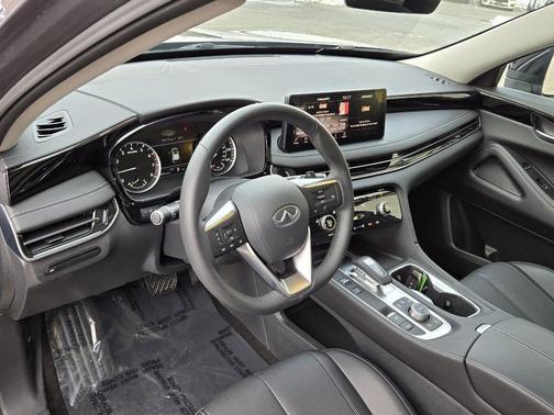 2025 INFINITI QX60 Pure