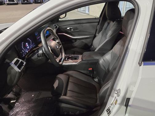 2025 BMW 330 xDrive