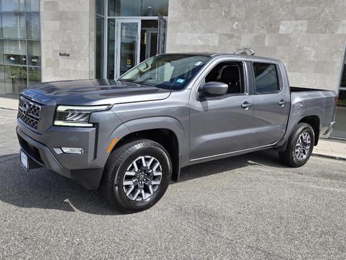 2024 Nissan Frontier SL