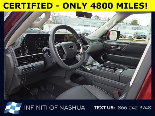 2025 INFINITI QX80 Luxe
