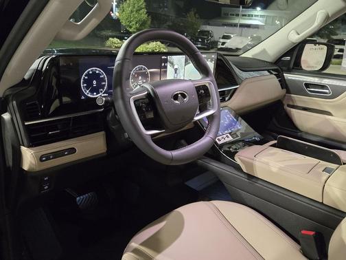 2026 INFINITI QX80 PURE AWD