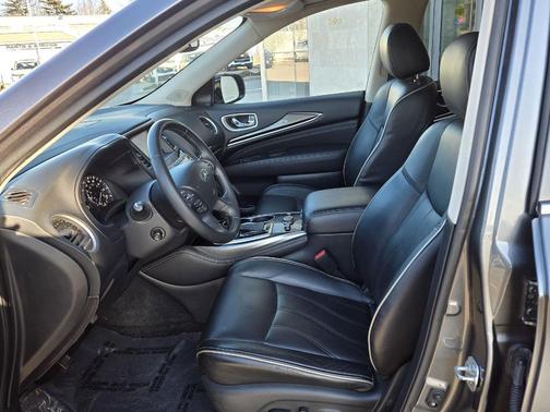 2018 INFINITI QX60 Base