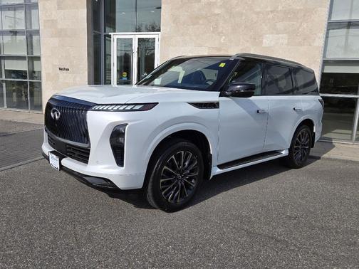 Radiant White/Black Obsidian 2026 INFINITI QX80 AUTOGRAPH AWD