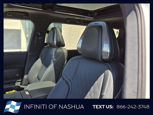 Radiant White/Black Obsidian 2026 INFINITI QX80 AUTOGRAPH AWD