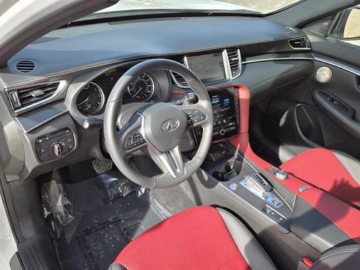 2025 INFINITI QX50 SPORT