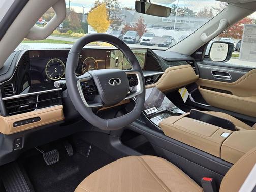 2026 INFINITI QX80 Luxe