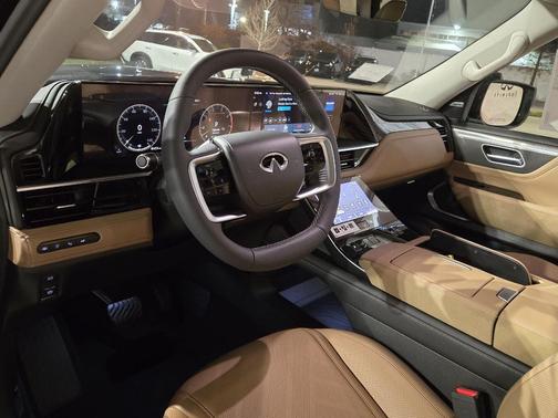 2026 INFINITI QX80 Luxe